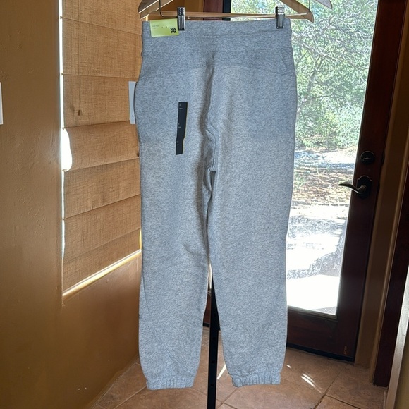 NWT All In Motion Fleece High-Rise Jogger Sweatpant Heather Gray Size Small - Picture 9 of 12